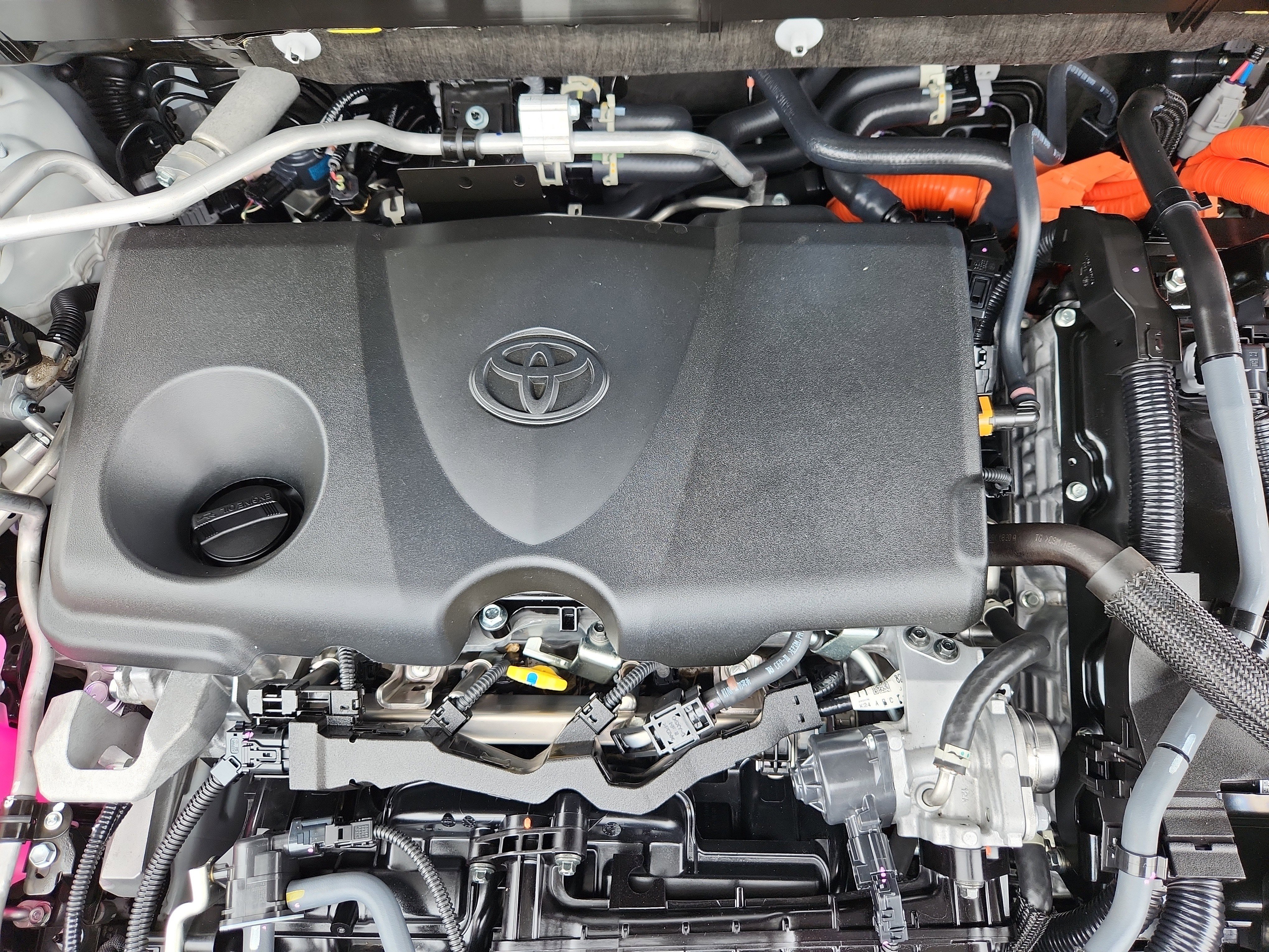 Used 2024 Toyota RAV4 XSE w/ Weather Package AWD/4WD image 18