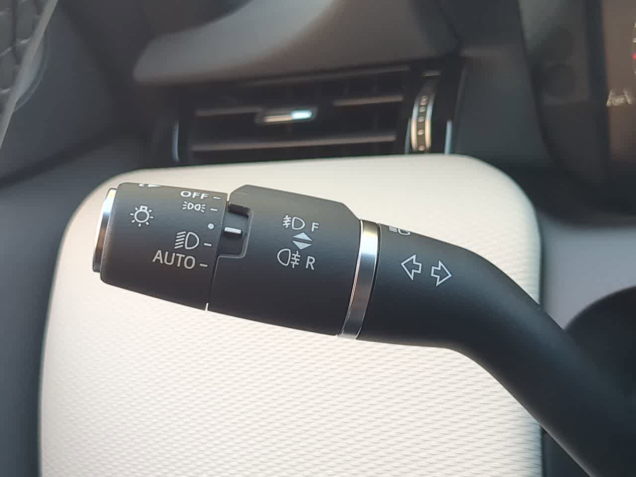 New 2026 Land Rover Discovery Sport Landmark AWD/4WD image 28