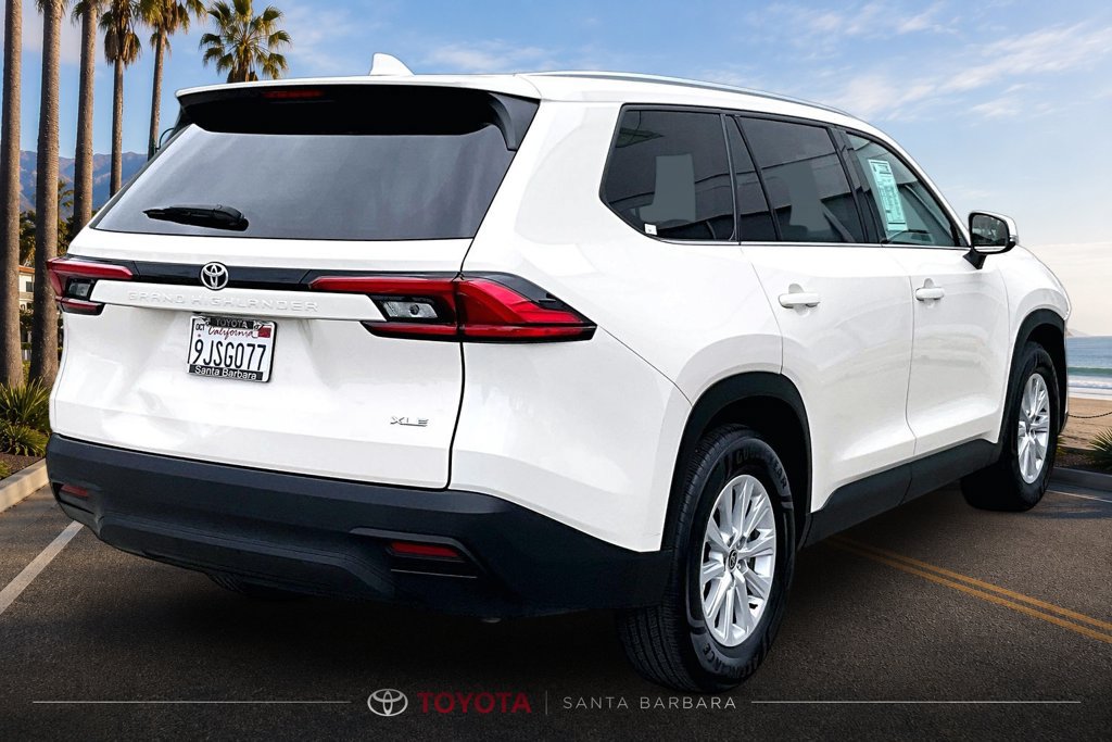 Used 2024 Toyota Grand Highlander FWD image 5