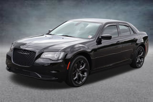 Used 2022 Chrysler 300 Touring w/ Sport Appearance Package RWD image 26