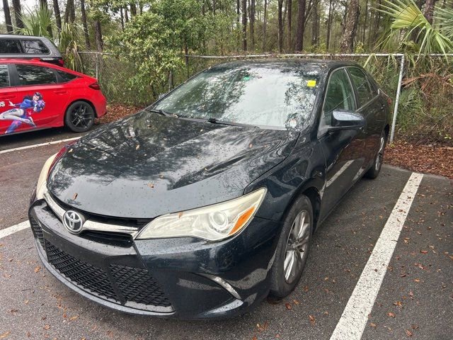 Used 2016 Toyota Camry SE image 4