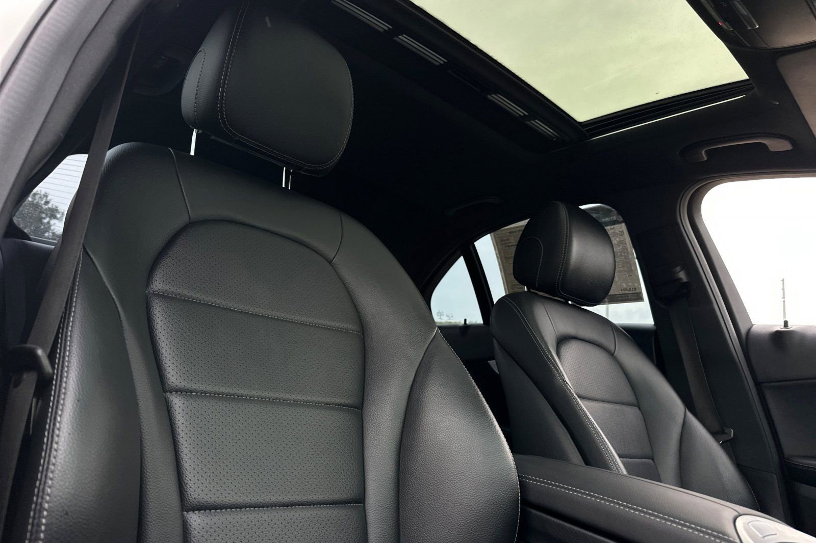 Used 2019 Mercedes-Benz C 300 Sedan image 10