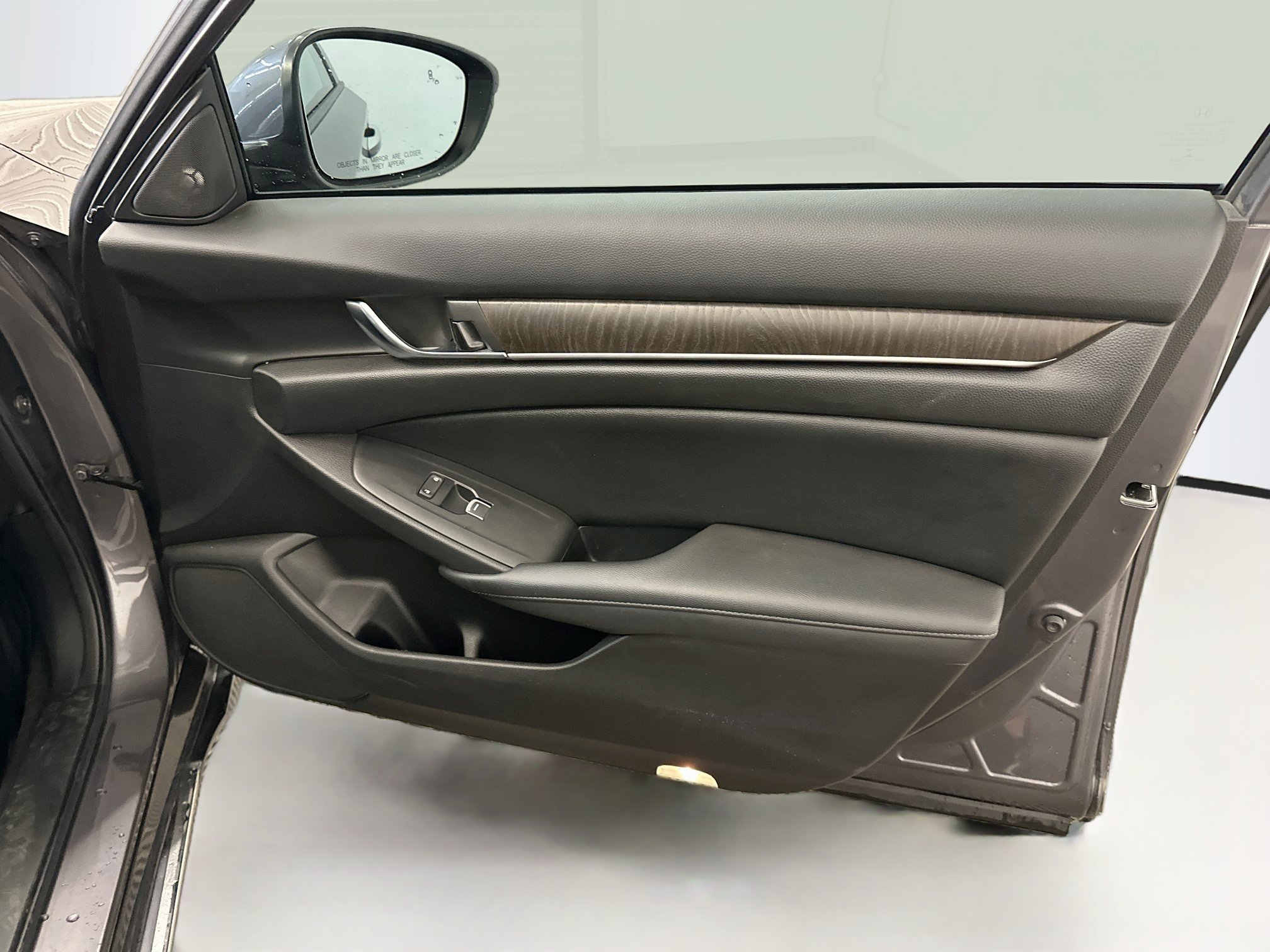 Used 2019 Honda Accord Touring image 34