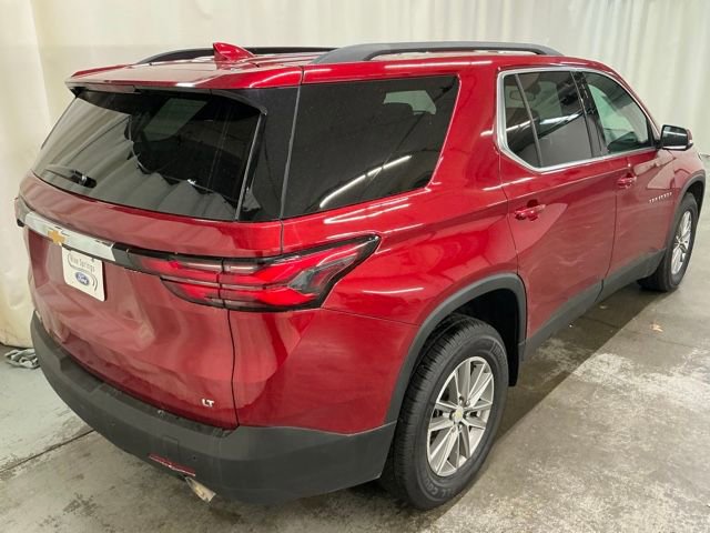 Used 2023 Chevrolet Traverse LT image 3