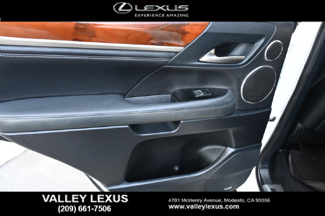 Used 2018 Lexus LX 570 4WD w/ Luxury Package image 15