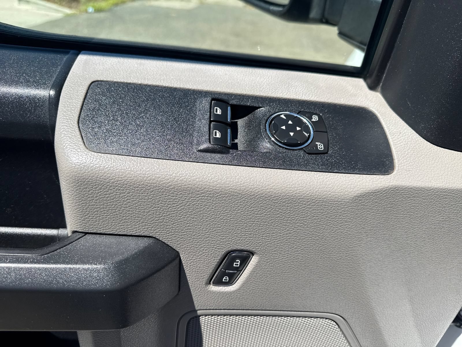 Used 2018 Ford F250 XL w/ Power Equipment Group AWD/4WD image 11