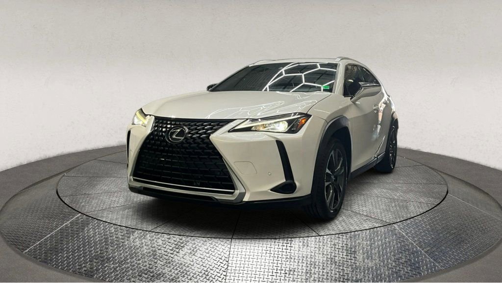 Used 2020 Lexus UX 200 200 Base w/ Premium Package image 4
