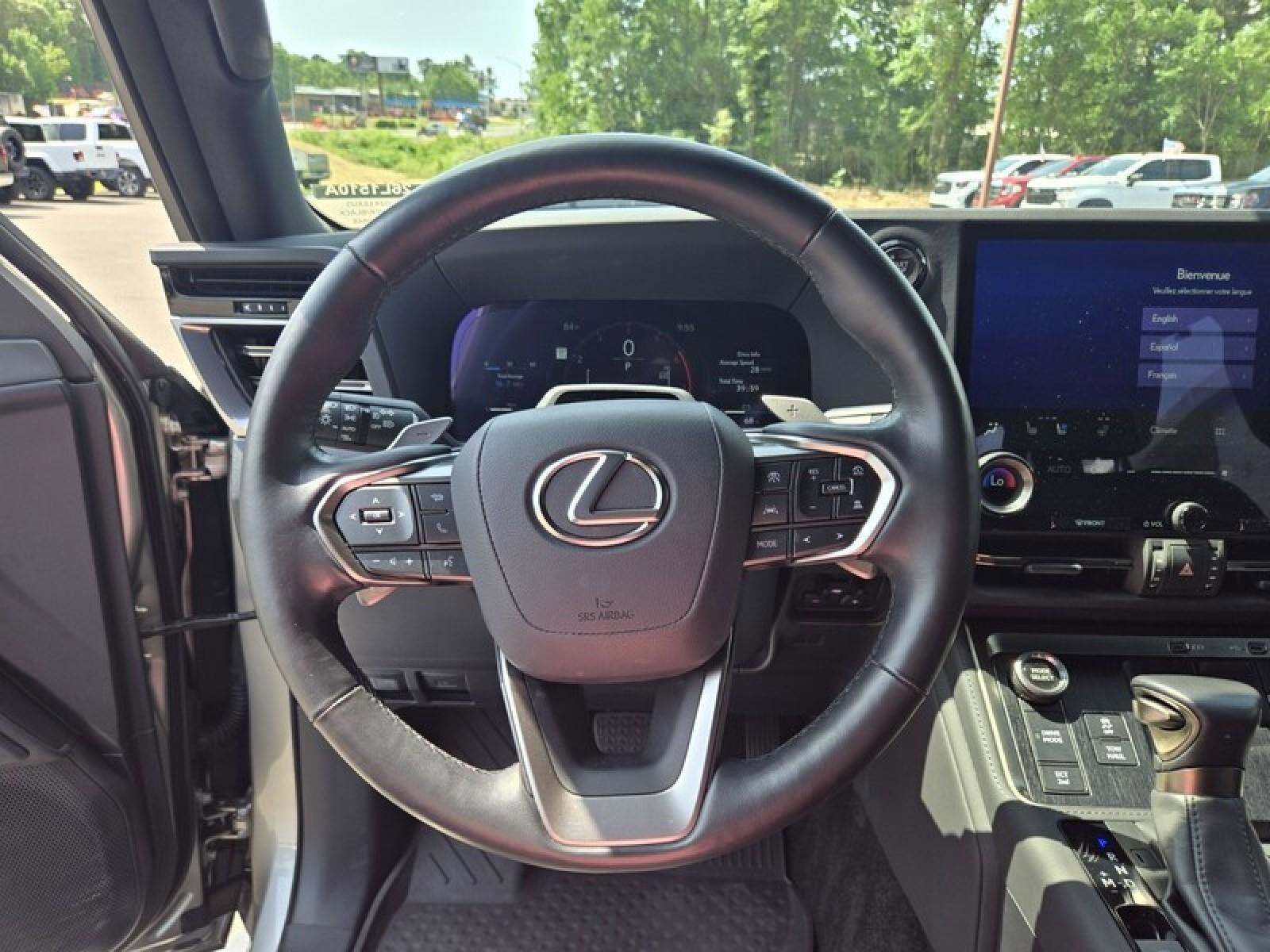 Used 2024 Lexus GX 550 w/ Accessory Package (Z1) AWD/4WD image 12