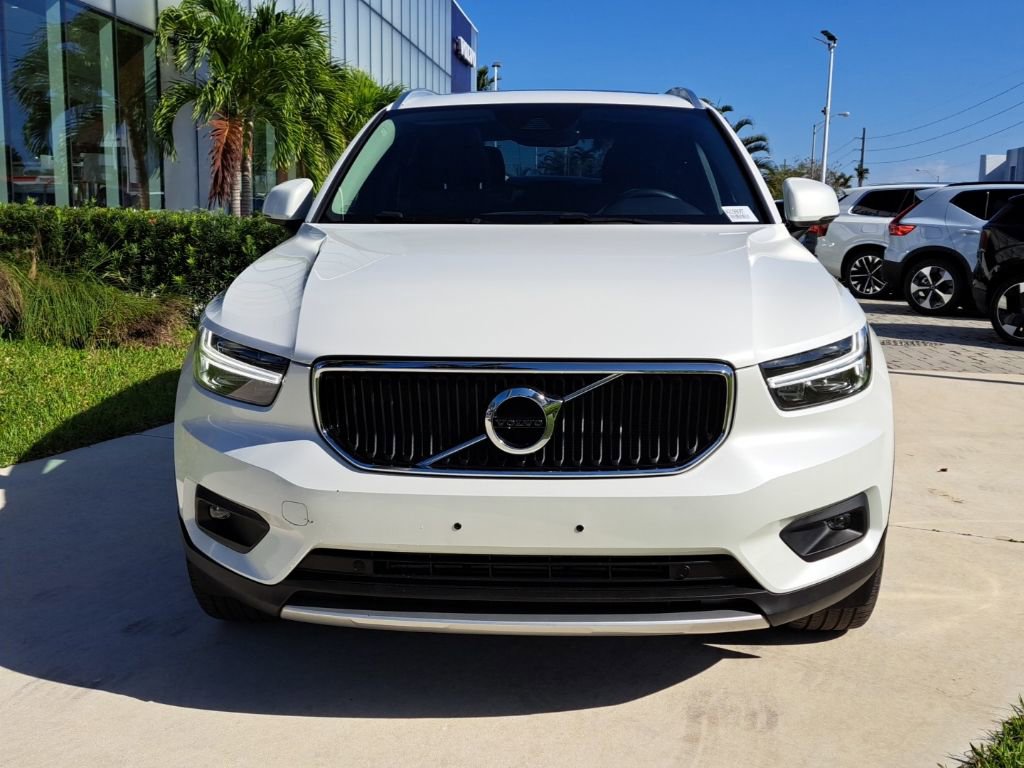 Used 2021 Volvo XC40 T5 Momentum w/ Climate Package video 2
