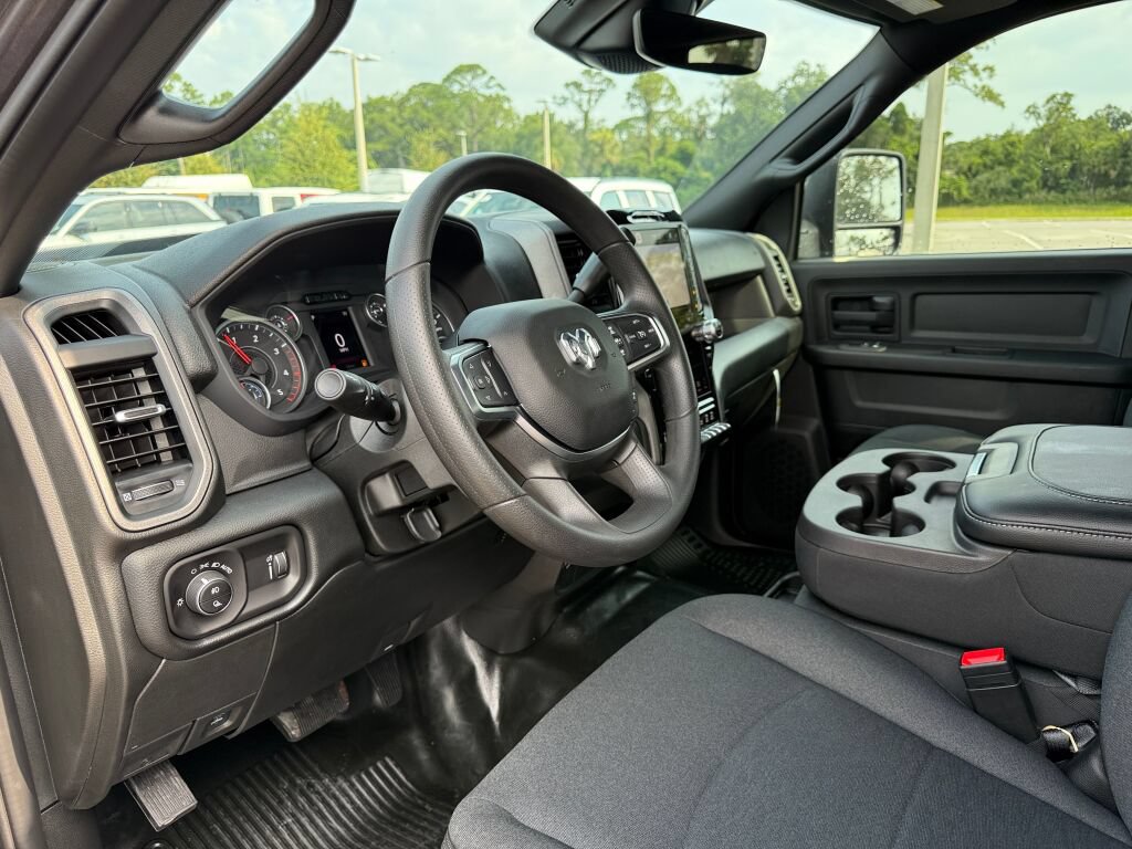 New 2026 RAM 3500 Tradesman AWD/4WD image 21