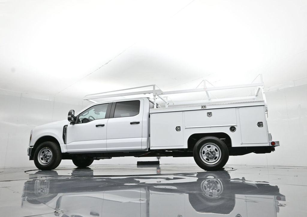 New 2026 Ford F350 XL w/ XL Chrome Package RWD image 54