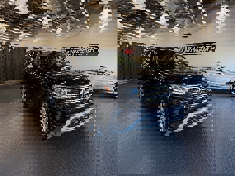 Used 2021 Volkswagen Atlas SE image 2