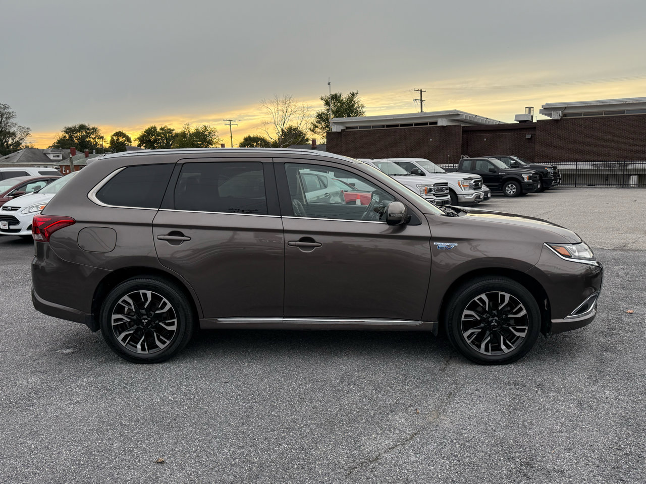Used 2018 Mitsubishi Outlander SEL image 7