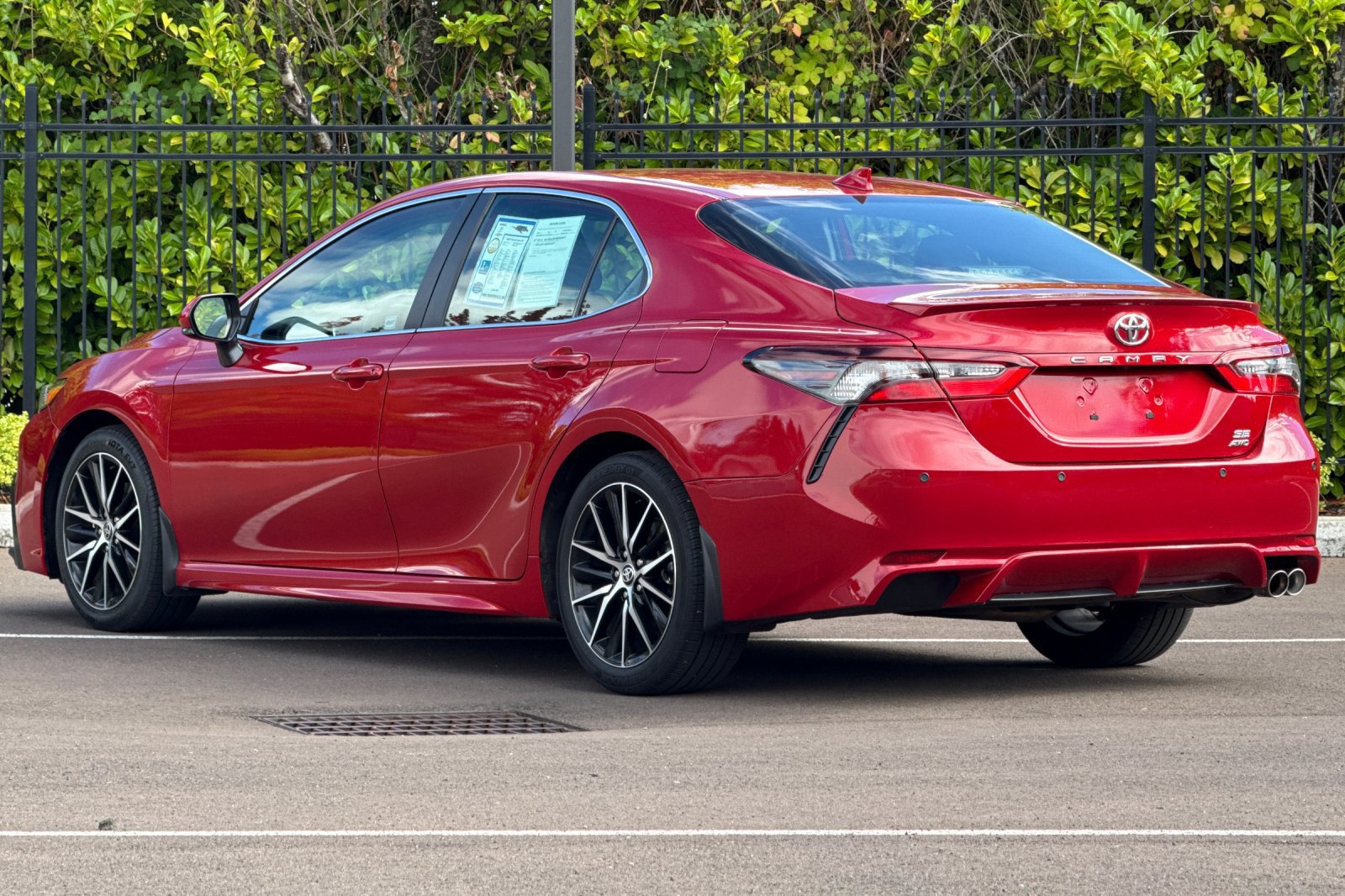Used 2023 Toyota Camry SE AWD/4WD image 6