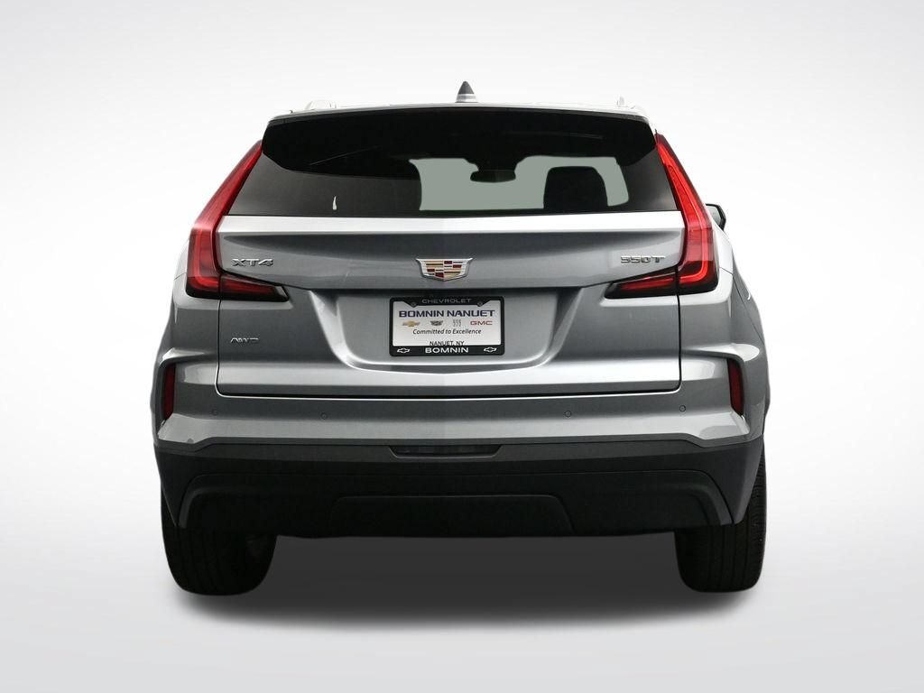Used 2024 Cadillac XT4 Luxury w/ Cold Weather Package AWD/4WD image 4