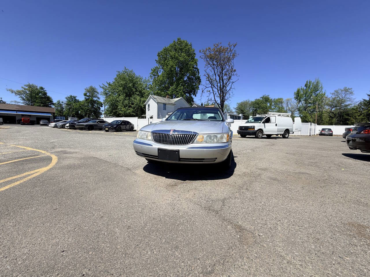 Used 1998 Lincoln Continental FWD image 2