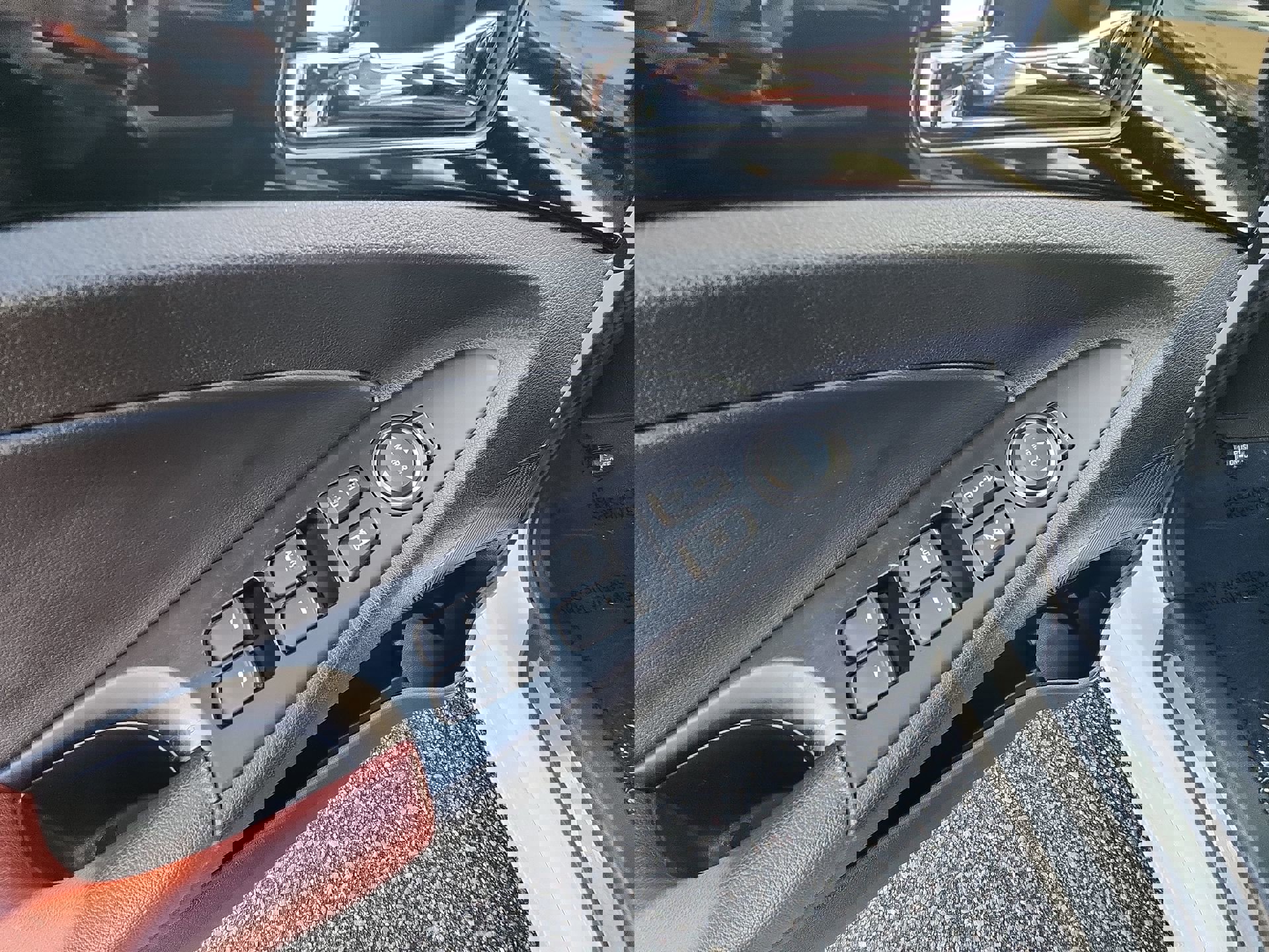 Used 2013 Hyundai Sonata Limited w/ Premium Pkg image 15