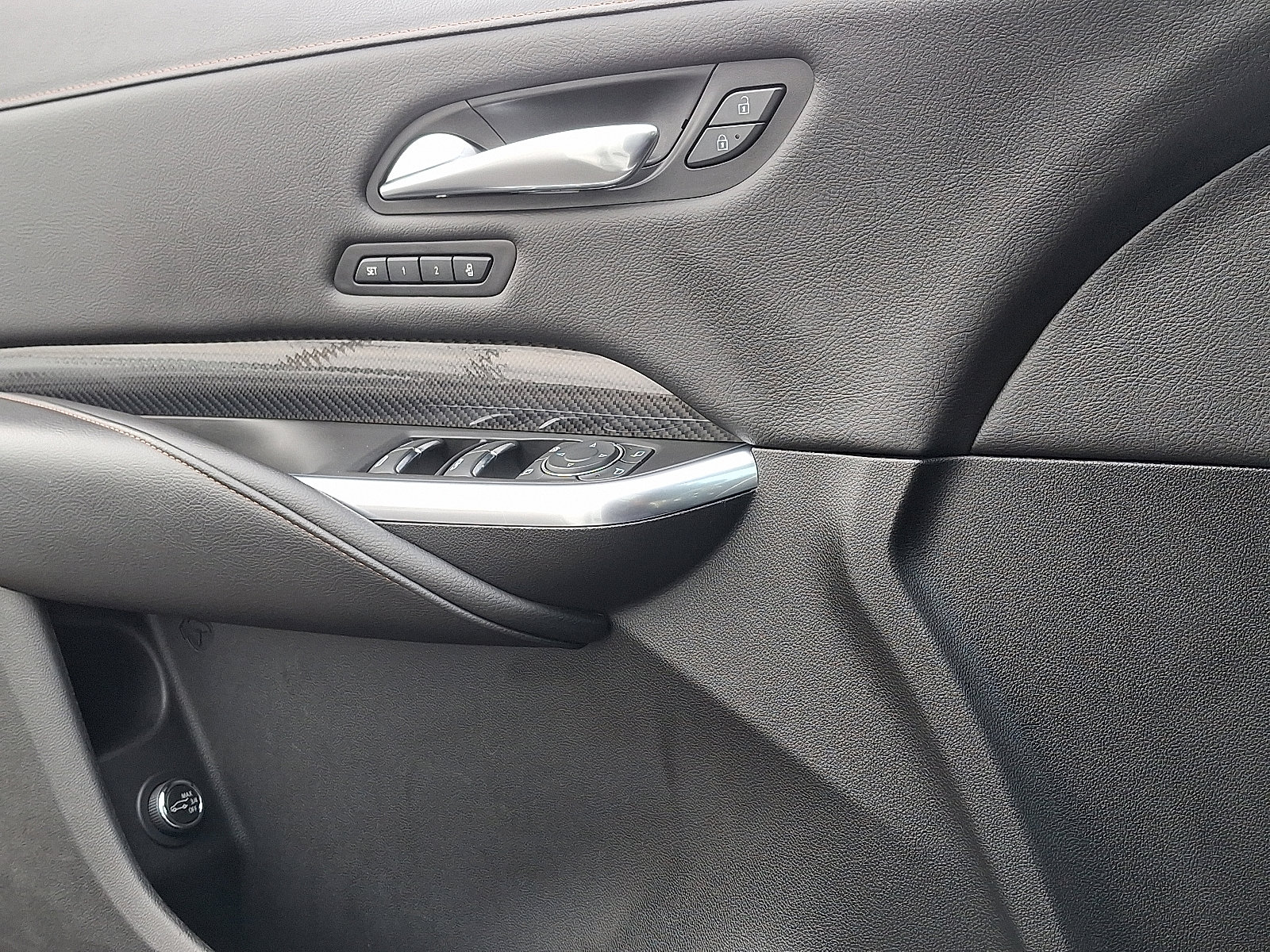 Used 2022 Cadillac XT4 Sport w/ Enhanced Visibility Package image 14