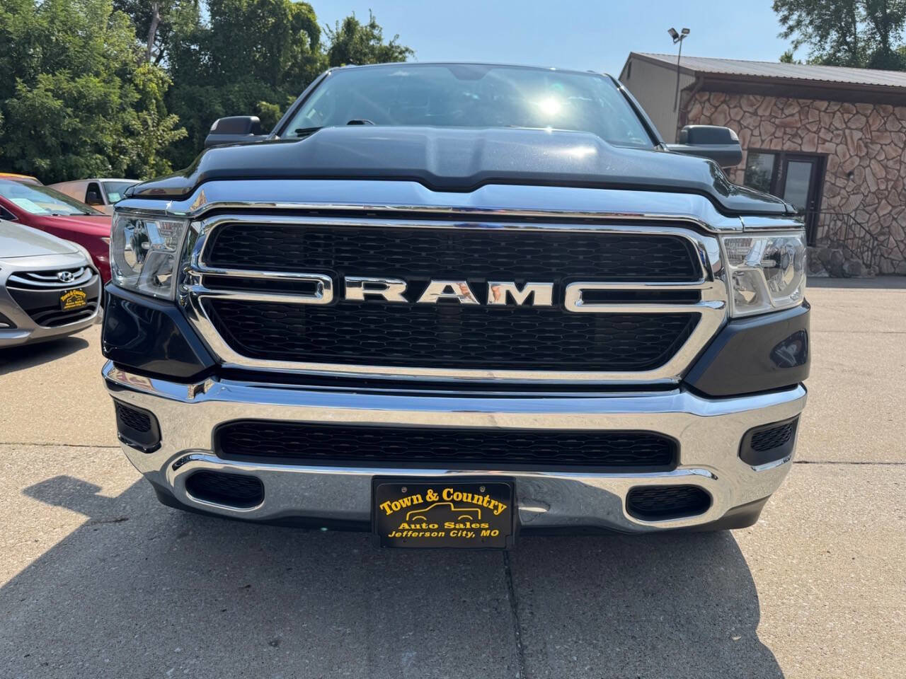Used 2019 RAM 1500 Tradesman image 2