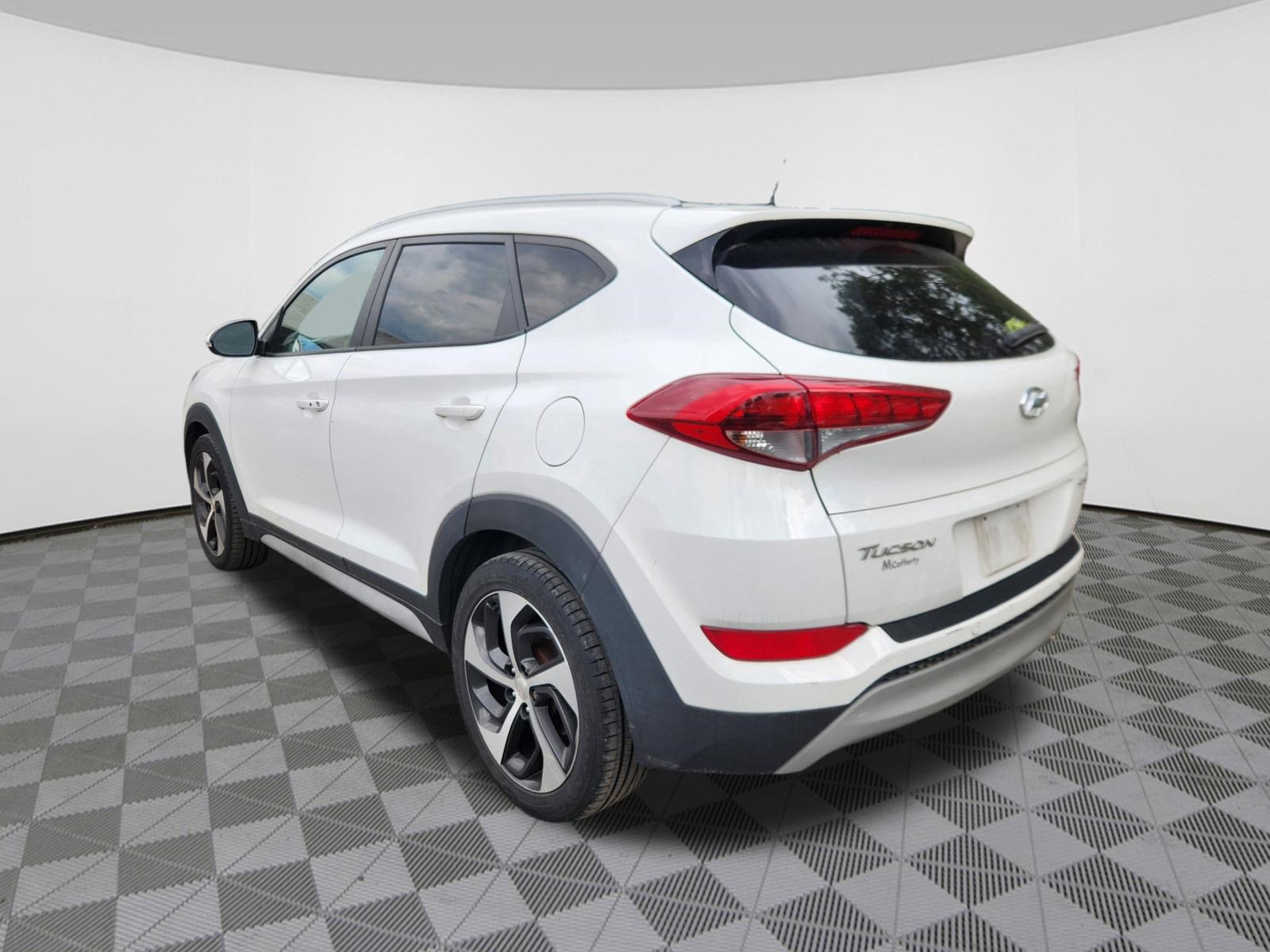Used 2017 Hyundai Tucson Sport AWD/4WD image 3