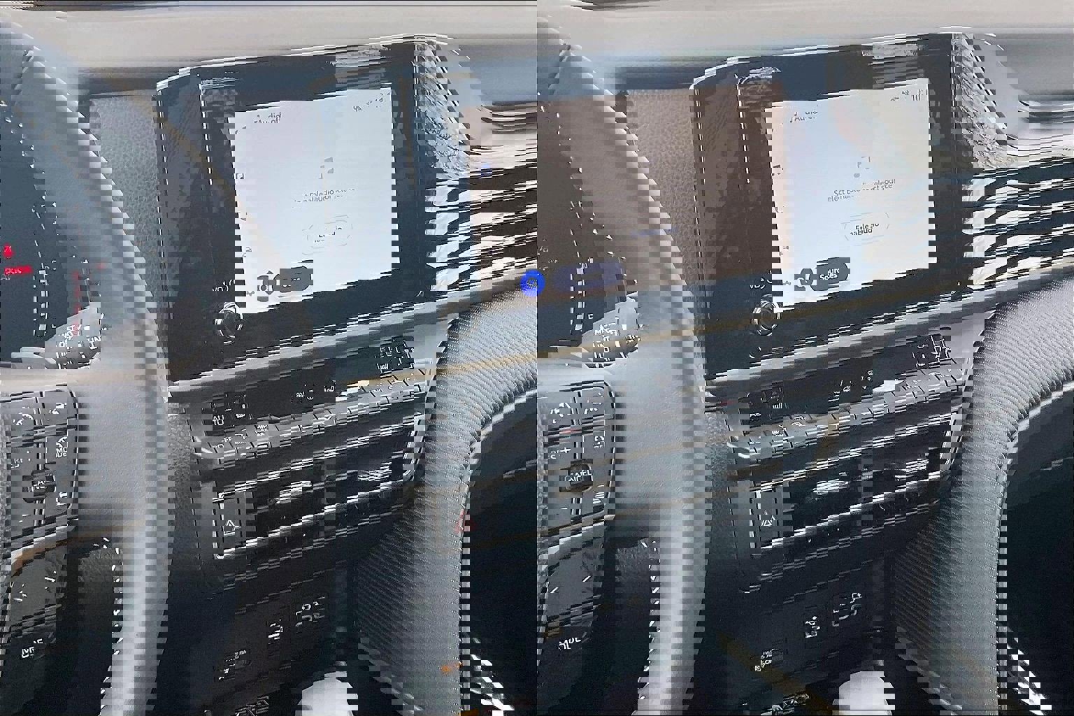 Used 2026 Toyota Camry SE image 7