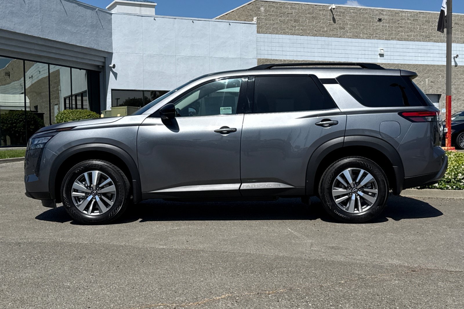 New 2026 Nissan Pathfinder SL AWD/4WD image 9