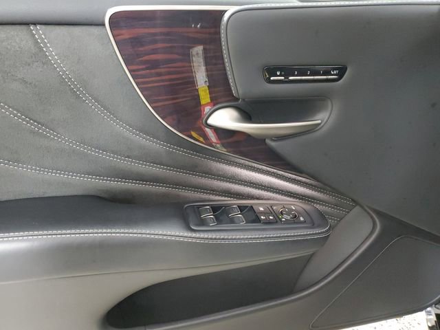 Used 2020 Lexus LS 500 w/ Interior Upgrade Package image 18