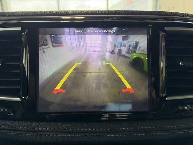 Certified 2019 Chrysler Pacifica Limited w/ Tire & Wheel Group image 22