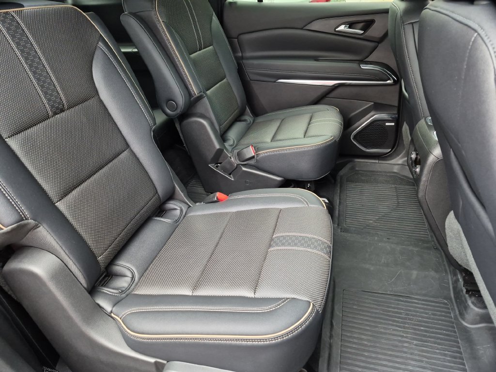 Certified 2026 Chevrolet Traverse High Country w/ LPO, Floor Liner Package AWD/4WD image 27