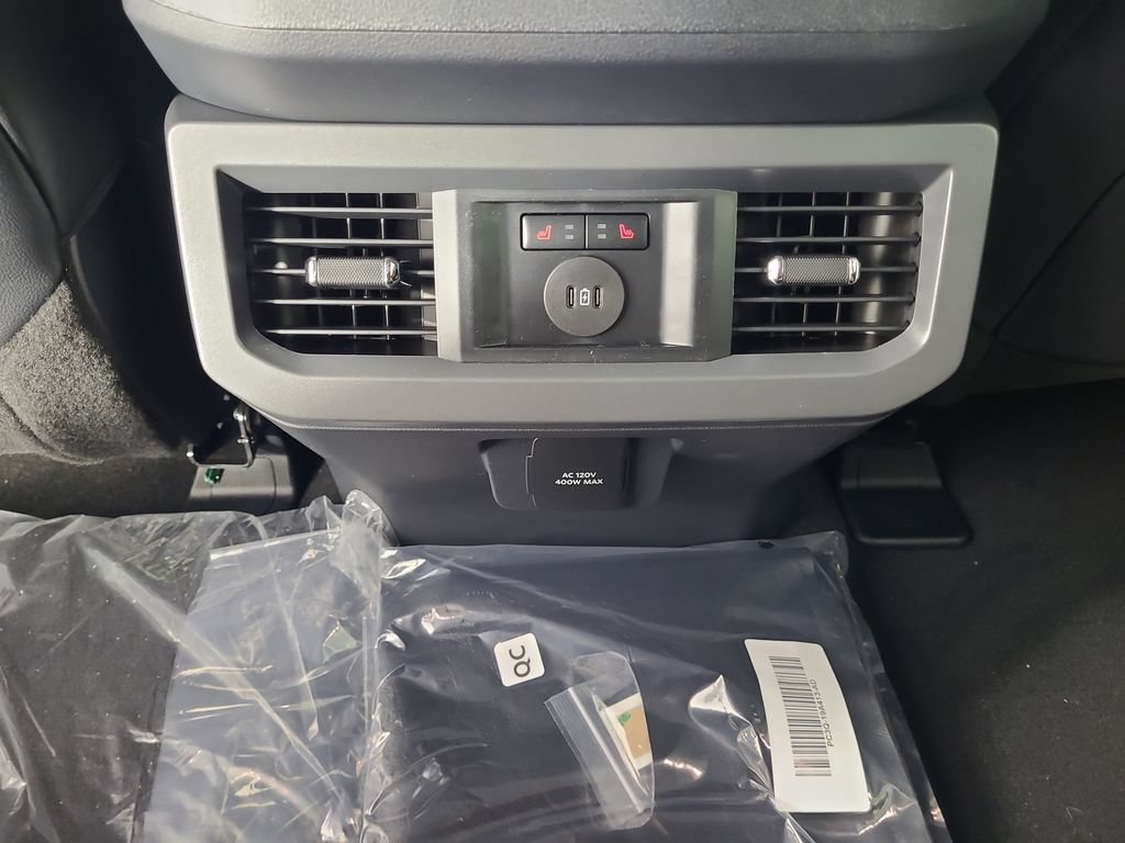 New 2026 Ford F250 Lariat w/ Black Appearance Package AWD/4WD image 18