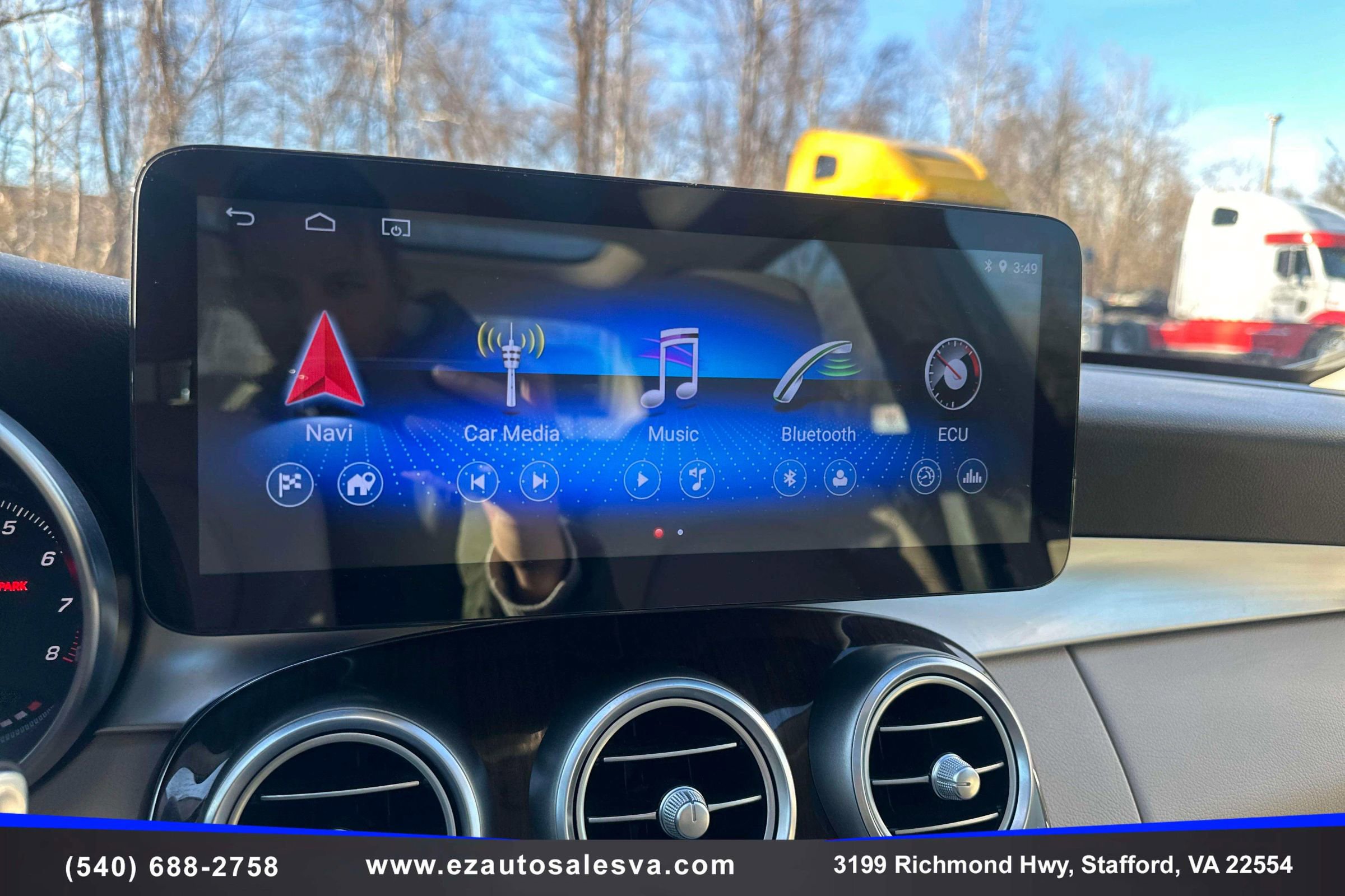 Used 2017 Mercedes-Benz C 300 4MATIC Sedan w/ Premium 2 Package image 23