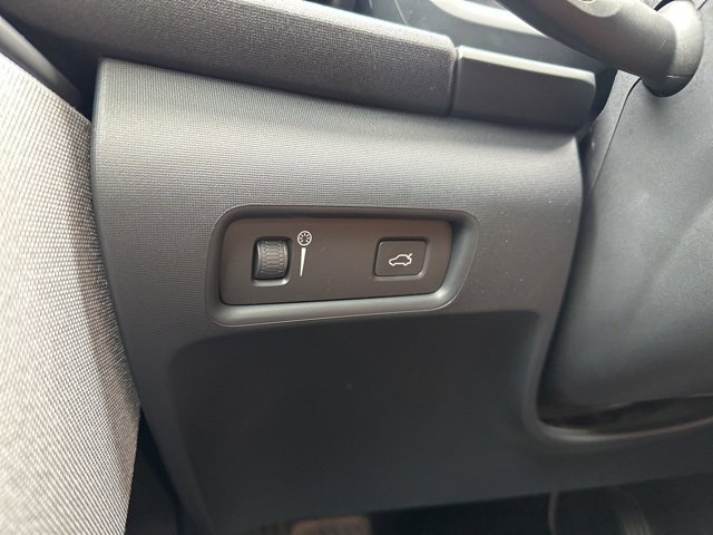 Used 2022 Polestar Polestar 2 w/ Performance Package image 26