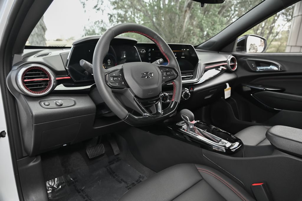 New 2026 Chevrolet Trax RS w/ Sunroof Package FWD image 14