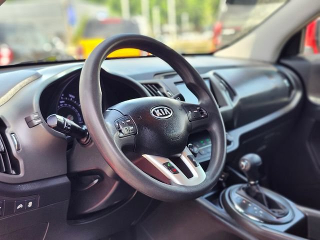 Used 2012 Kia Sportage LX FWD image 19