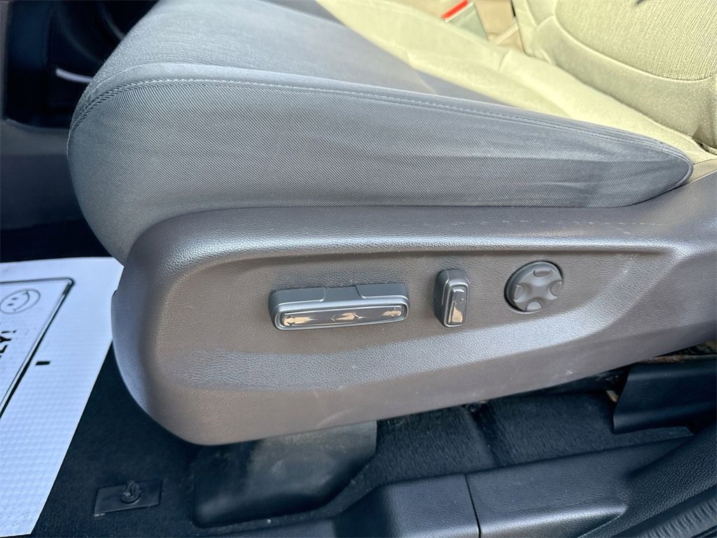 Used 2023 Honda Odyssey EX image 12