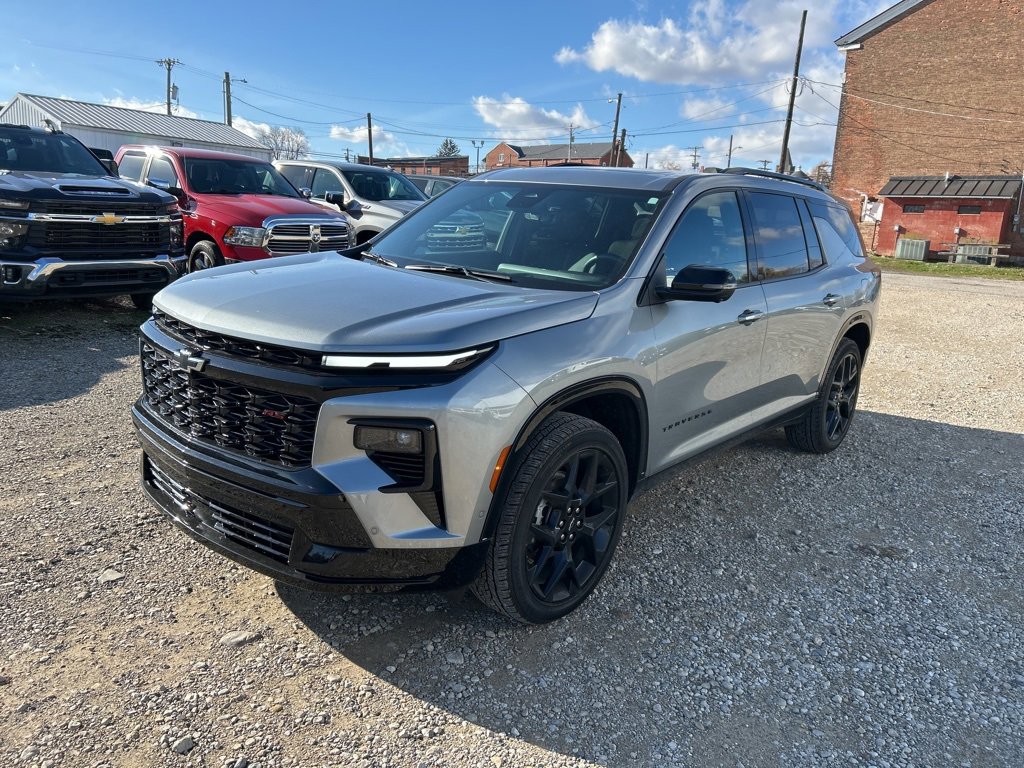Used 2024 Chevrolet Traverse RS