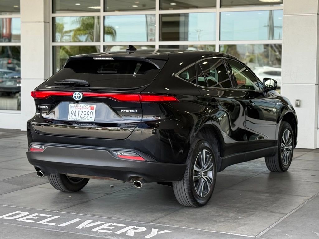 Certified 2021 Toyota Venza LE image 14