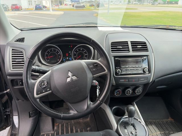 Used 2014 Mitsubishi Outlander Sport ES FWD image 10