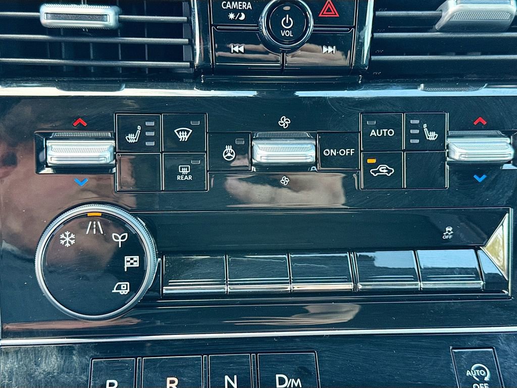 Used 2025 Nissan Armada SL w/ Captain's Chari Seat Package image 16