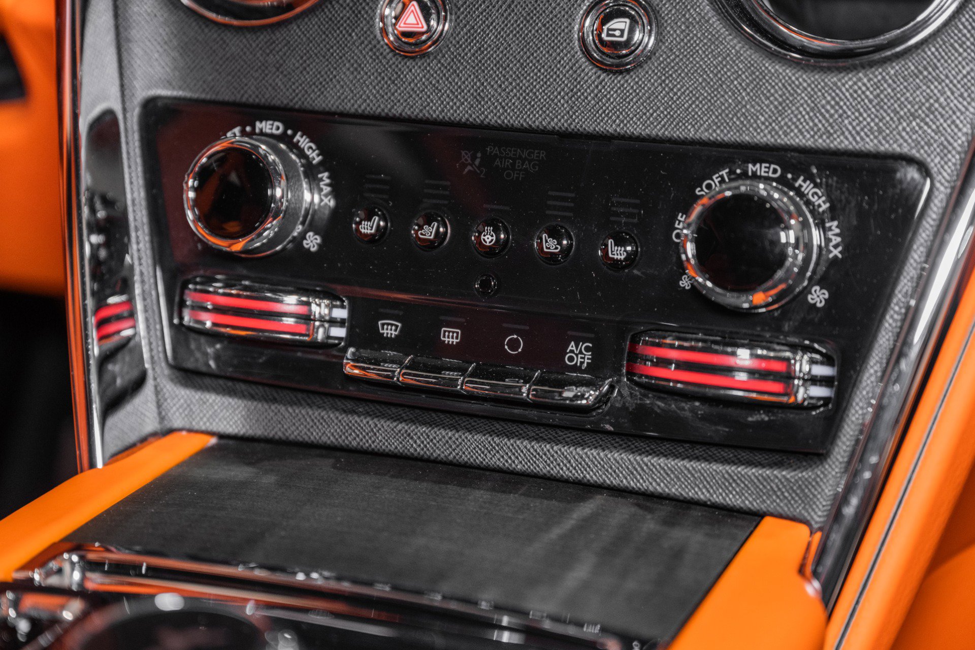 Used 2020 Rolls-Royce Cullinan image 45