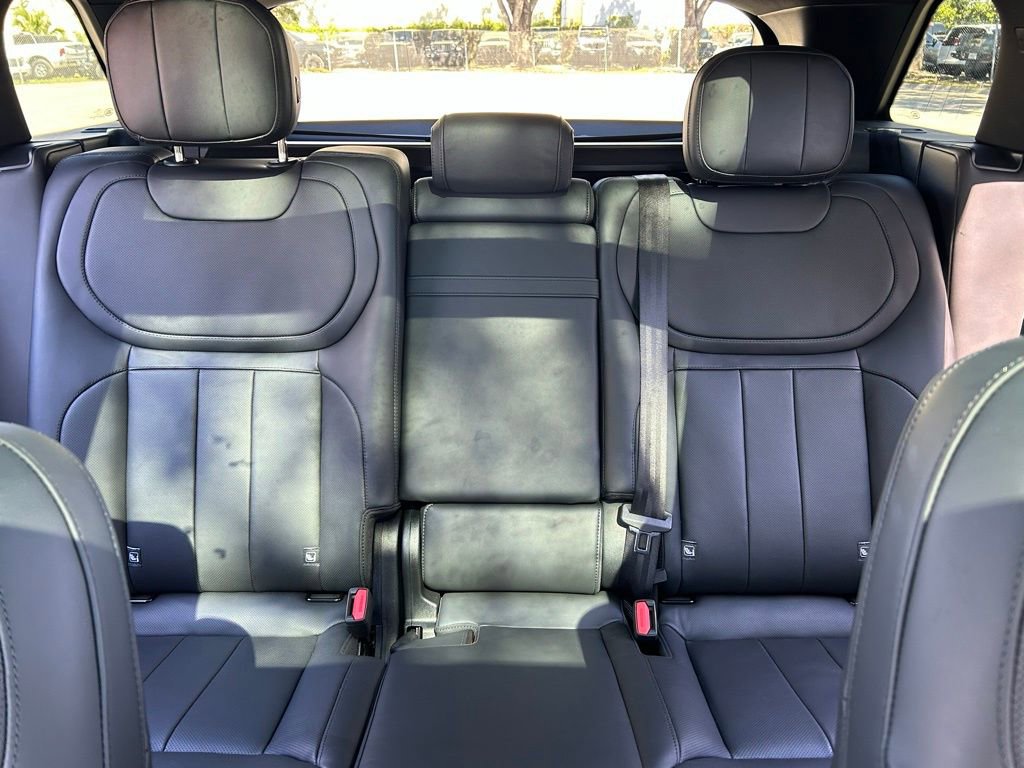 Used 2025 Land Rover Range Rover Sport SE image 14