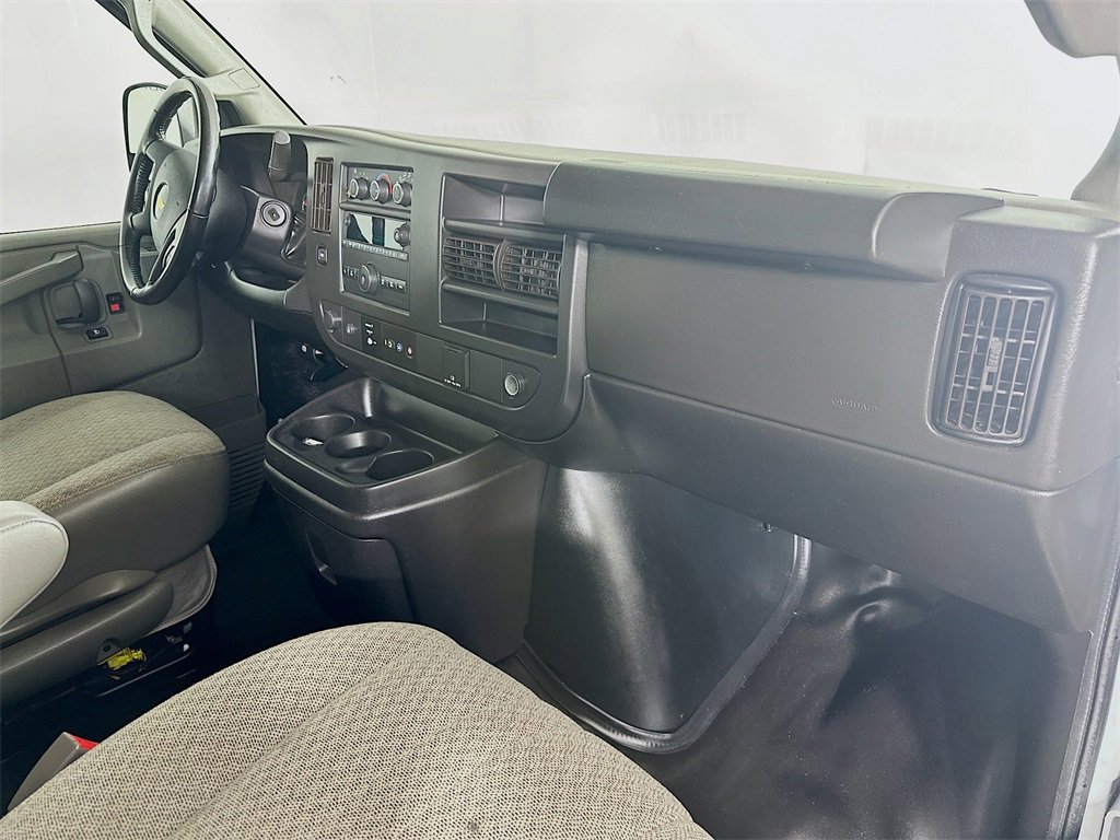 Used 2022 Chevrolet Express 3500 LS image 29