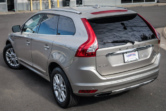 Used 2015 Volvo XC60 T5 AWD/4WD image 17