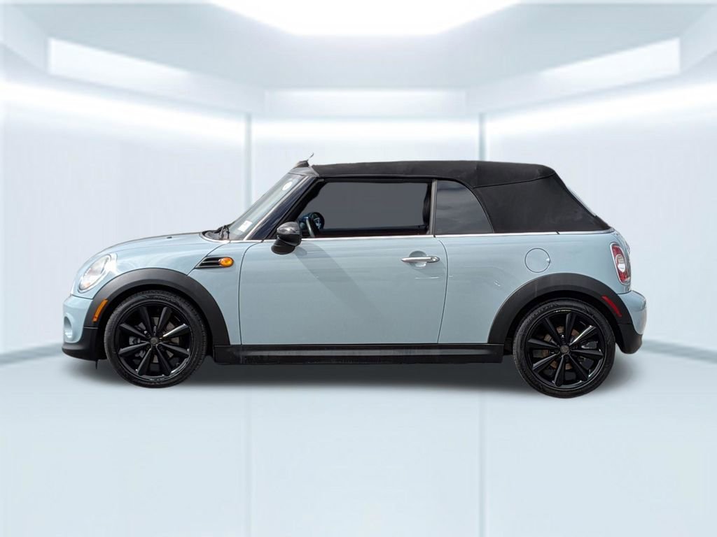 Used 2014 MINI Cooper Convertible image 2