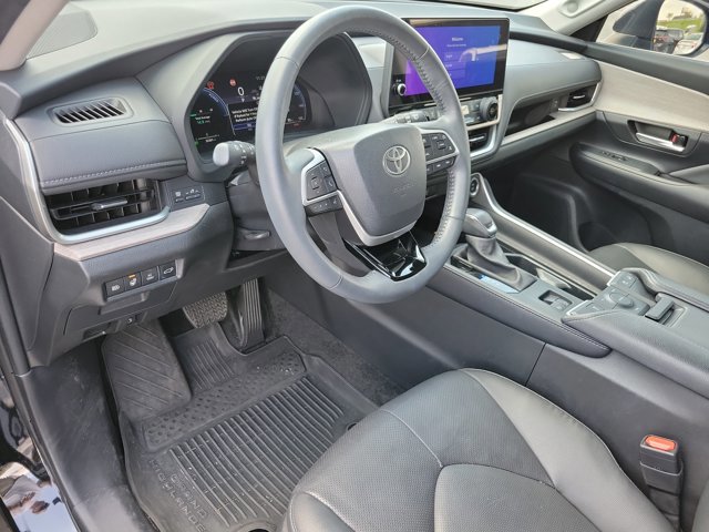 Used 2024 Toyota Grand Highlander Limited image 4