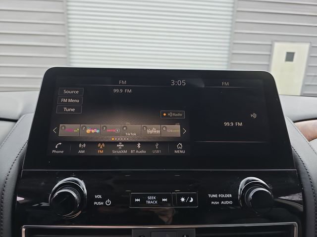 Used 2024 Nissan Armada SL w/ Captain's Chairs Package image 31