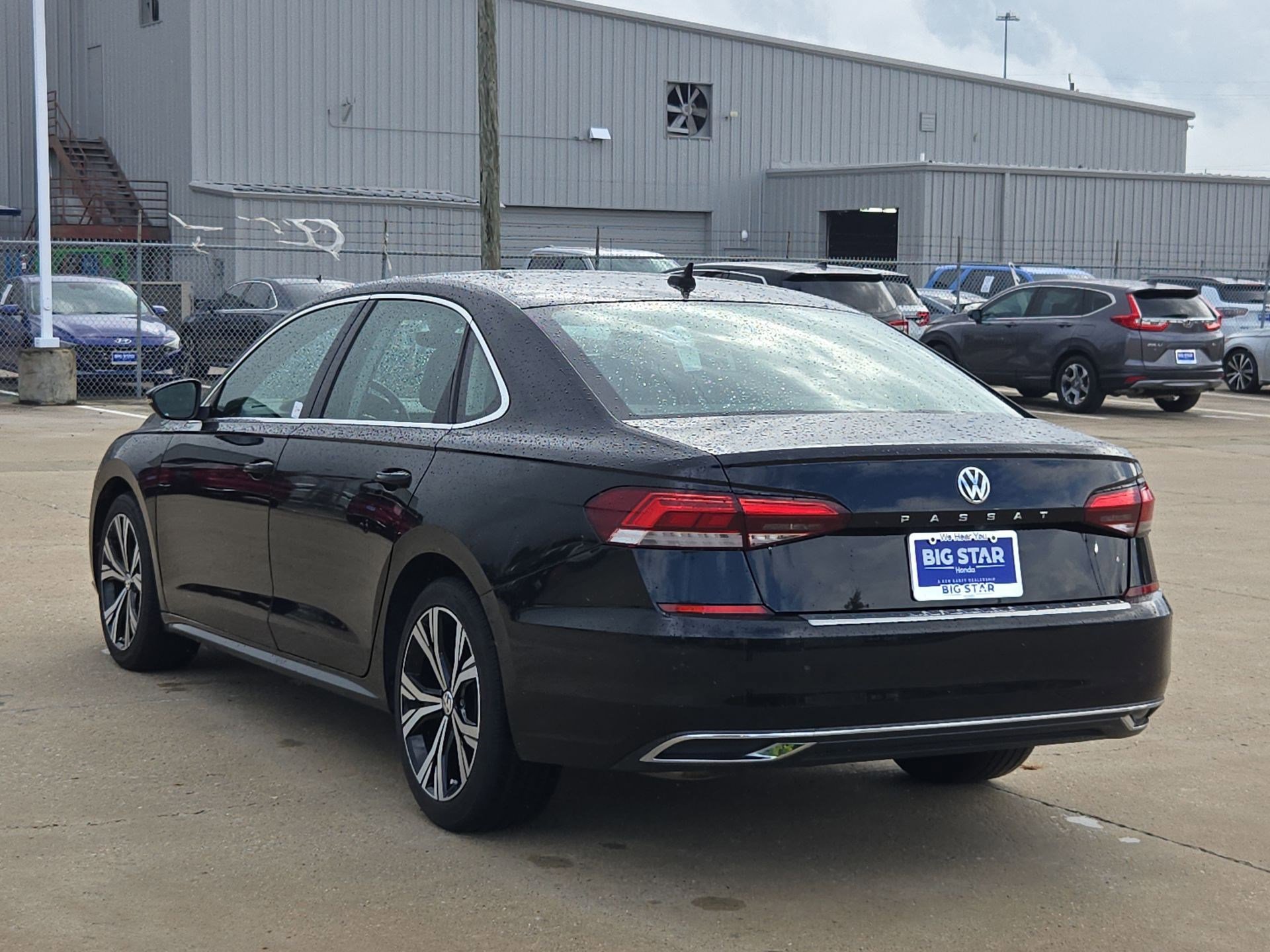 Used 2021 Volkswagen Passat 2.0T SE FWD image 6
