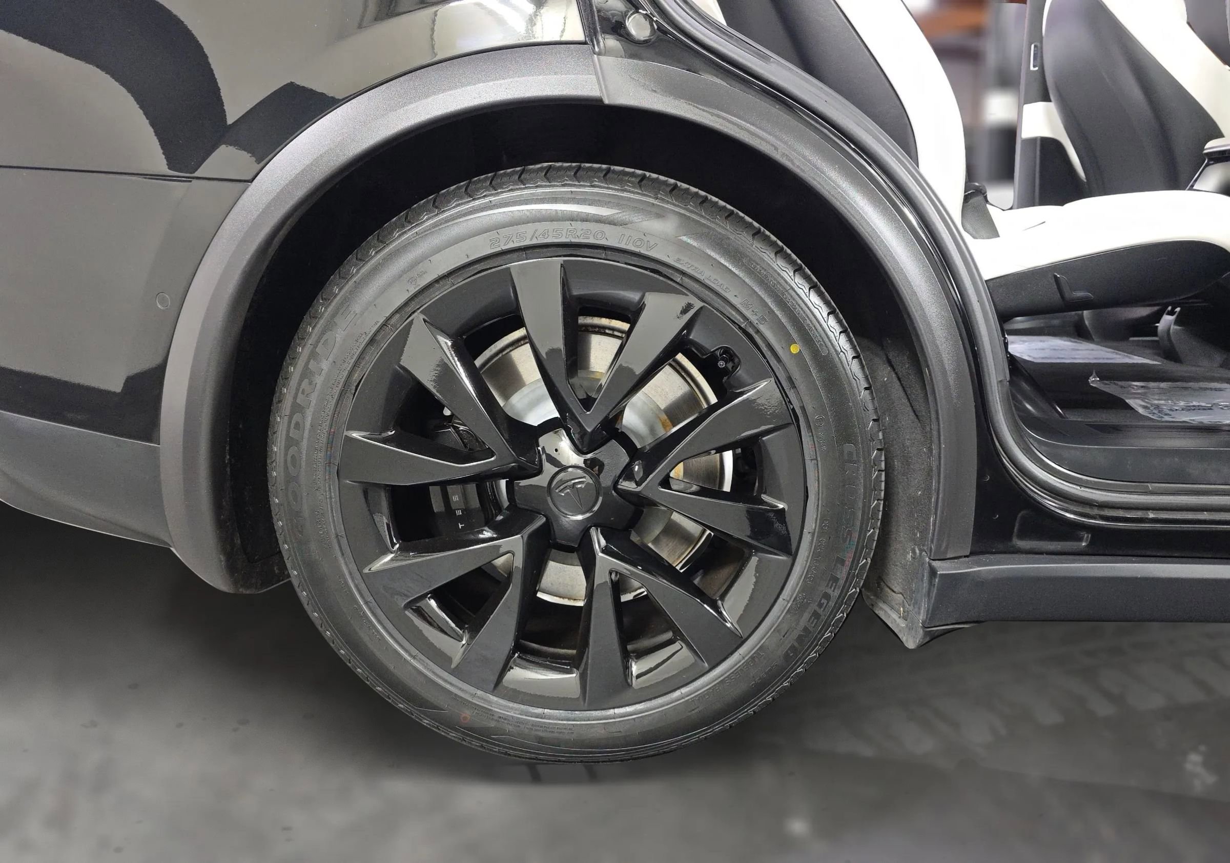 Used 2022 Tesla Model X Plaid image 21