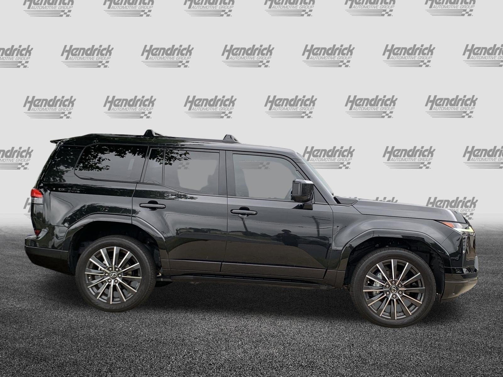 Used 2024 Lexus GX 550 w/ Accessory Package (2T) AWD/4WD image 11