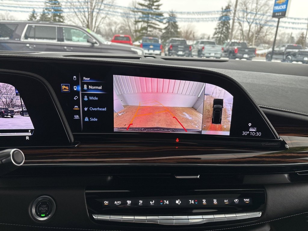 Used 2024 Cadillac Escalade ESV Premium Luxury image 17